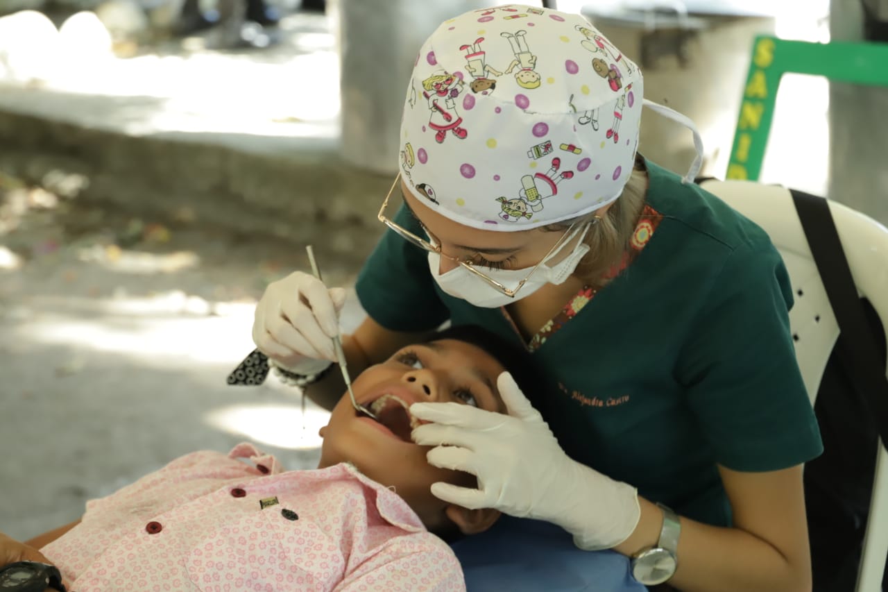 Atención a niños y comunidad