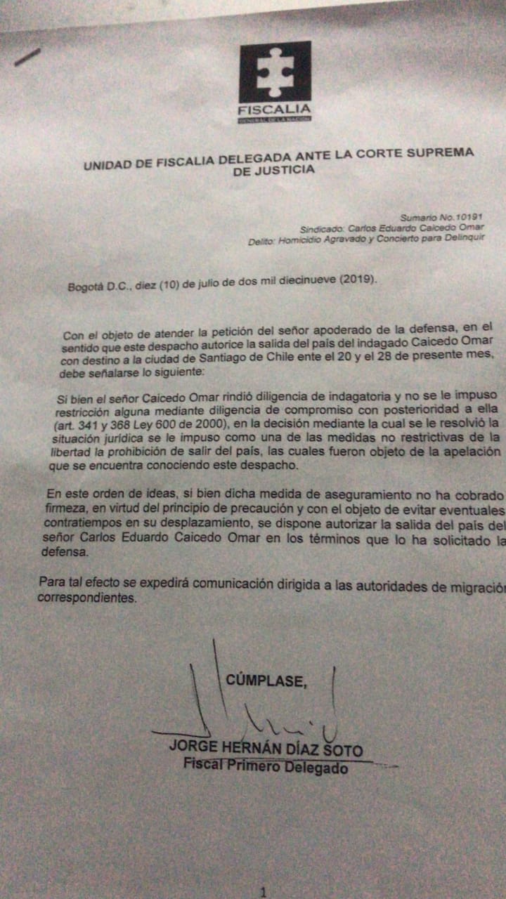 Autorización del Juez Primero Delegado para la salida de Carlos Caicedo.