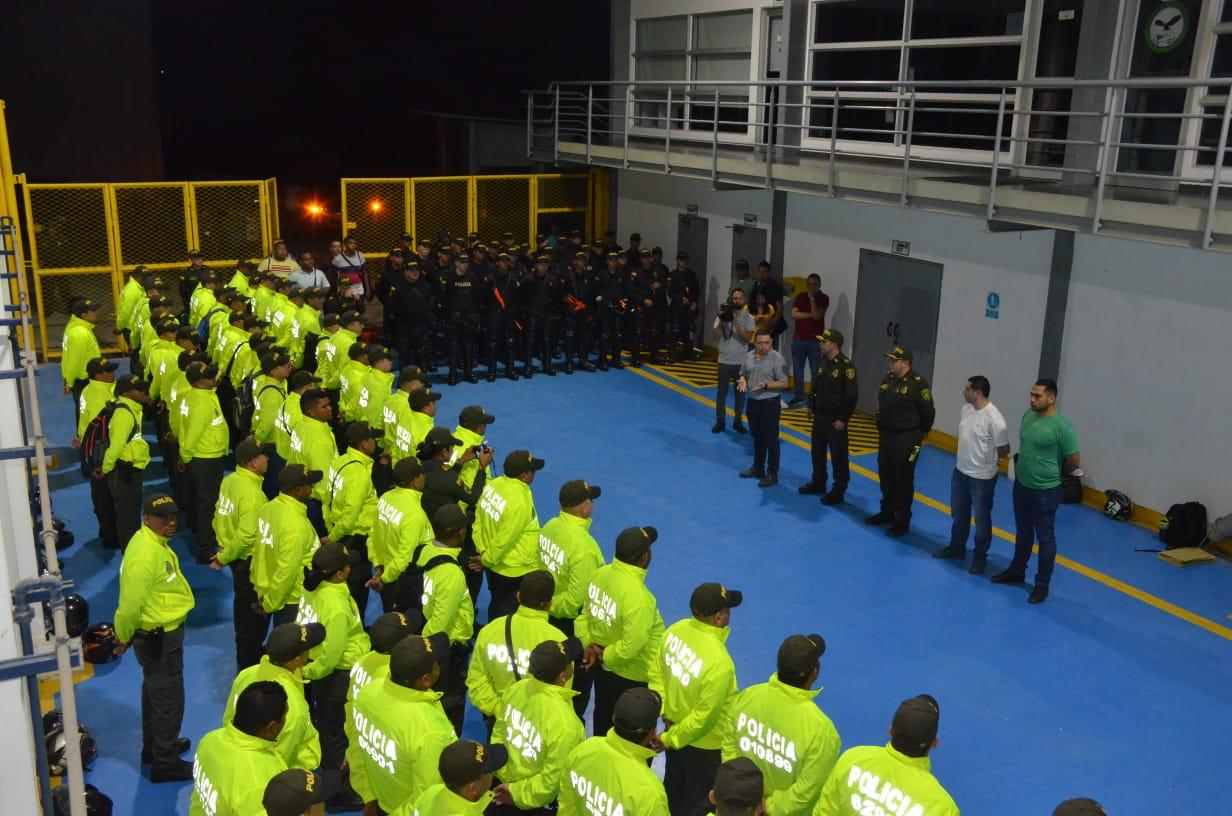 Los uniformados de la Metropolitana realizaron operativos en la madrugada de este miércoles.