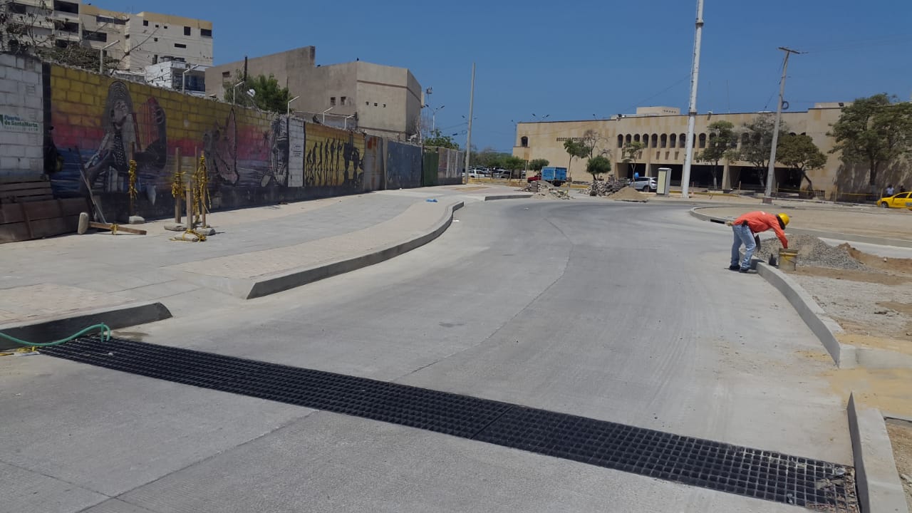 Avenida del Ferrocarril entre carreras 1 y 3