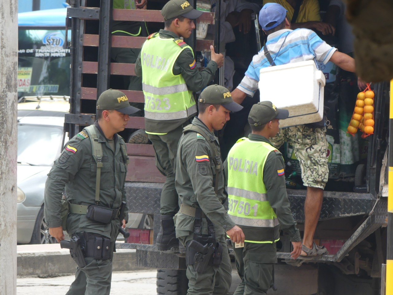 Vendedores ambulantes conducidos al Centro de Protección al Ciudadano.