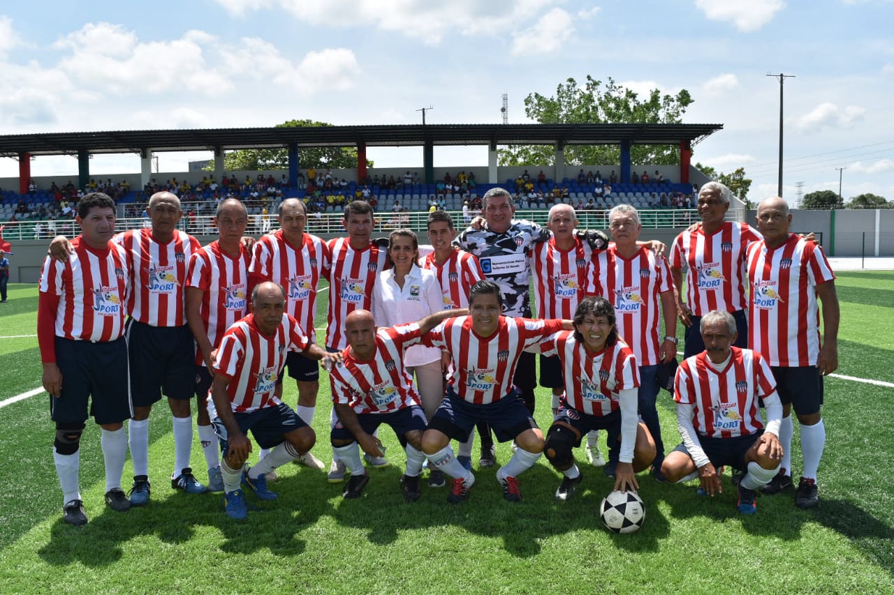 Las Glorias del Junior no olvidan su calidad para jugar al fútbol. 