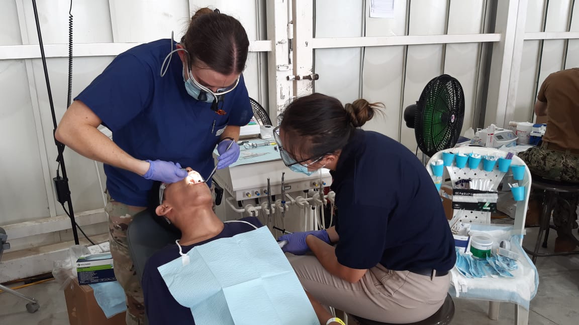 Atención odontológica en el Coliseo Mayor