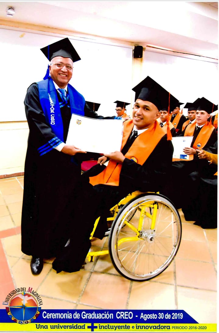 Edgar Yanes en su graduación en la Universidad del Magdalena