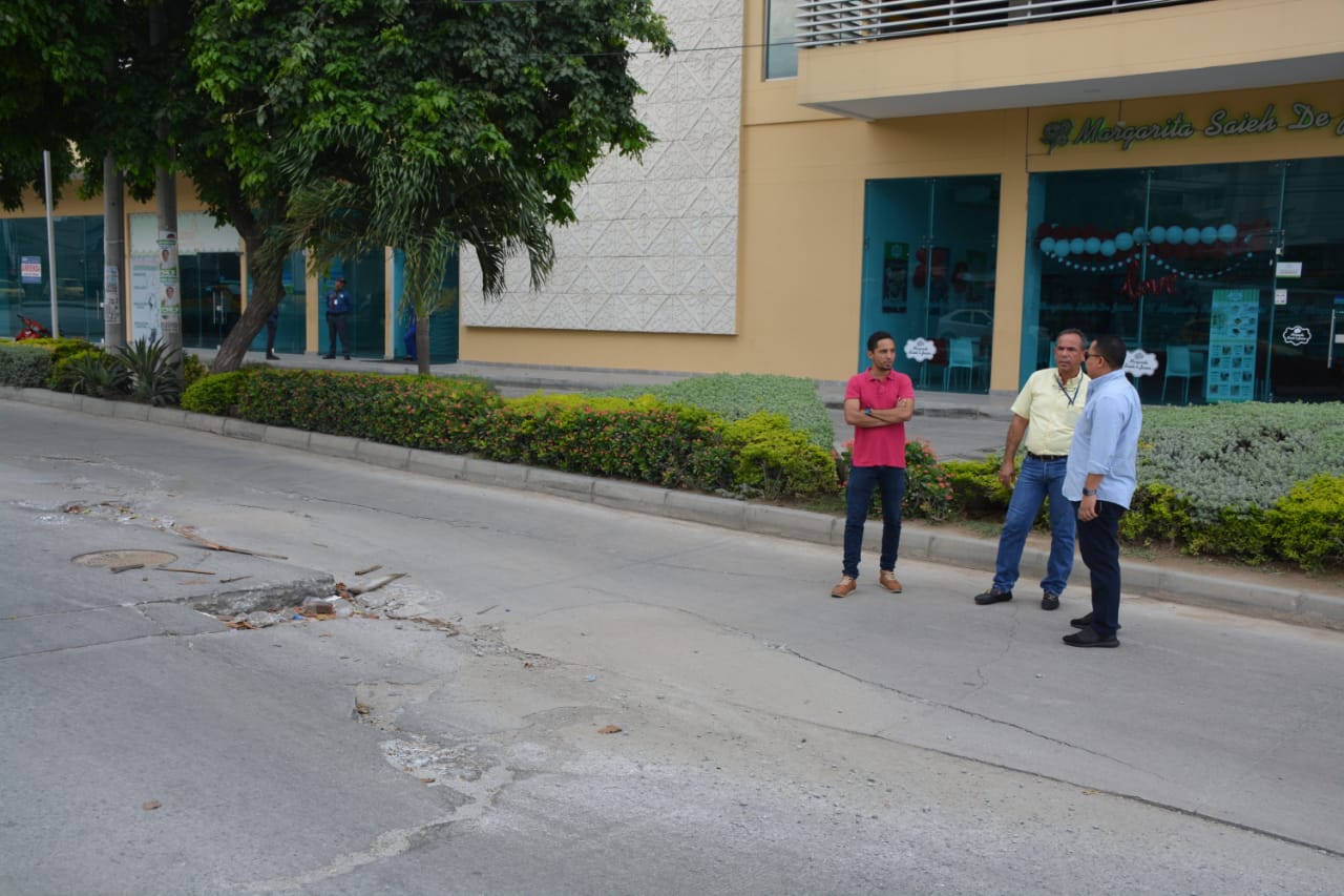 Losa con afectación a la altura del puente El Mayor.