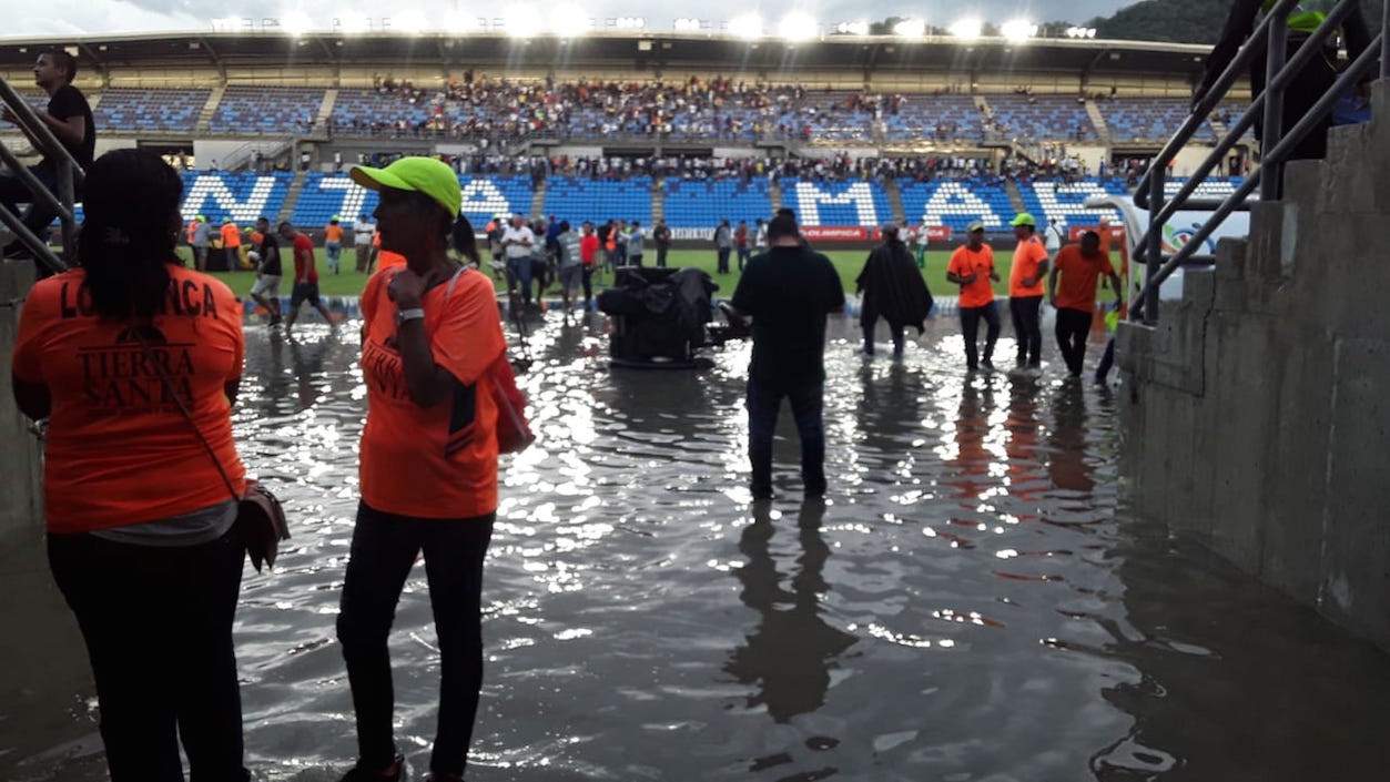 Así quedó el ingreso a zona mixta y camerinos