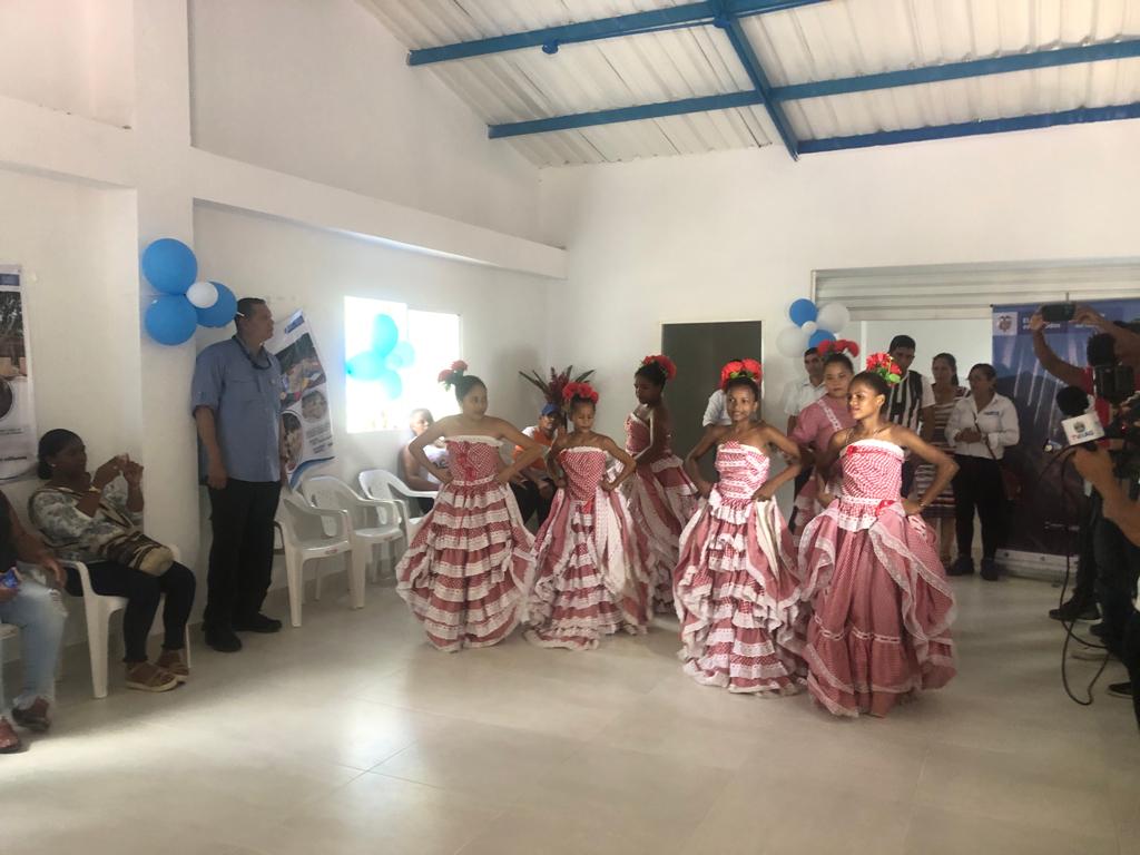 Acto de inauguración preparado por los estudiantes.