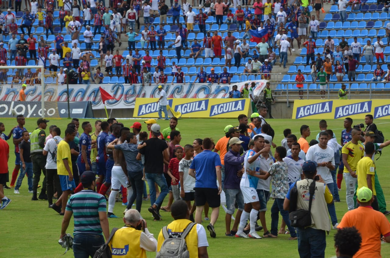 Una mala imagen dejó la afición samaria en el clásico costeño. 