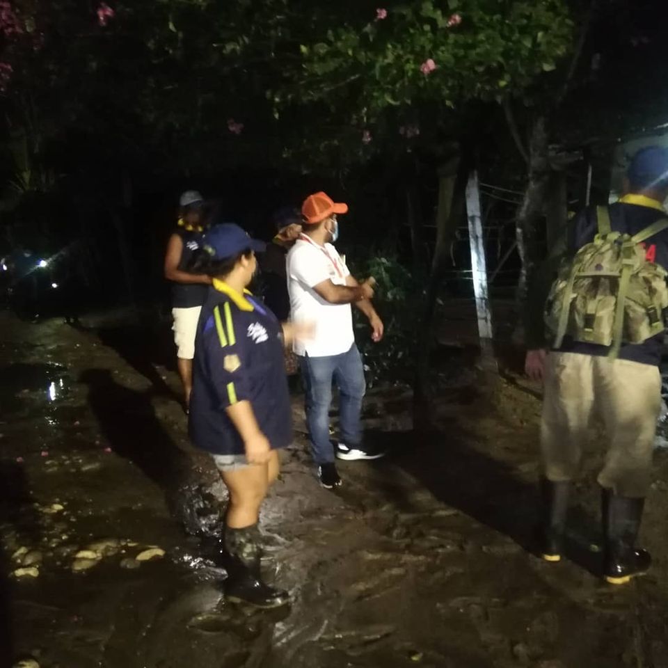 Miembros del Comité Barrial Samario trabajaron en la zona. 