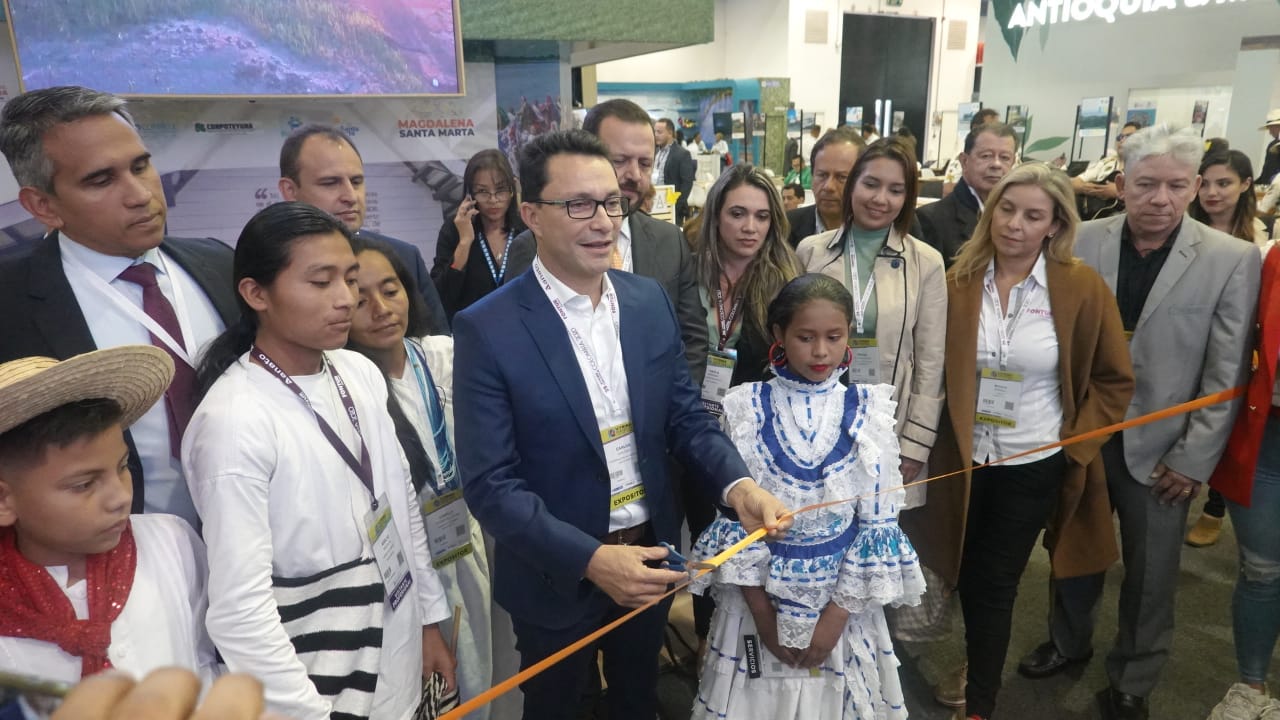 El gobernador del Magdalena, Carlos Caicedo, estuvo presente en la Feria de Anato.