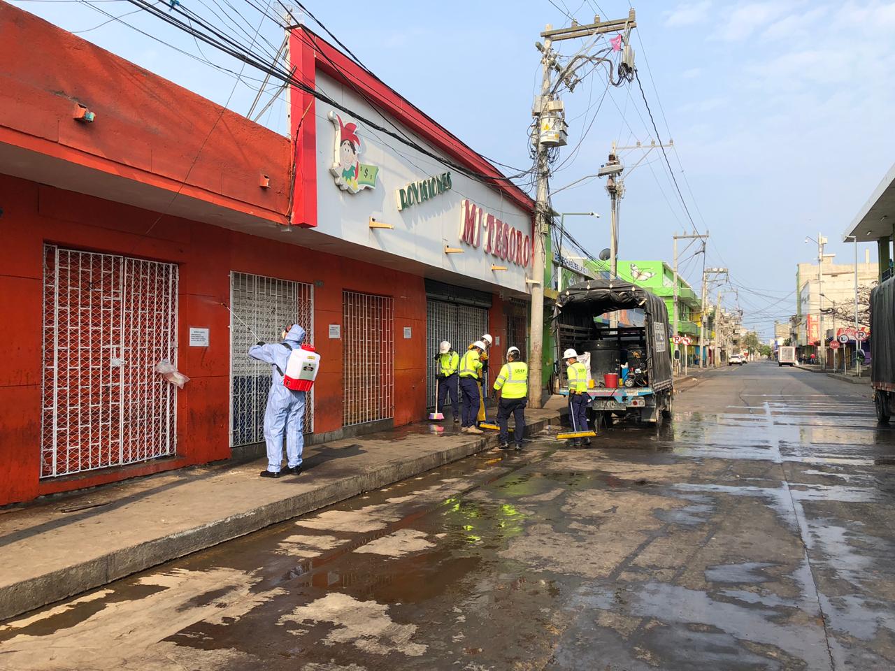 Desinfección del Mercado Público.