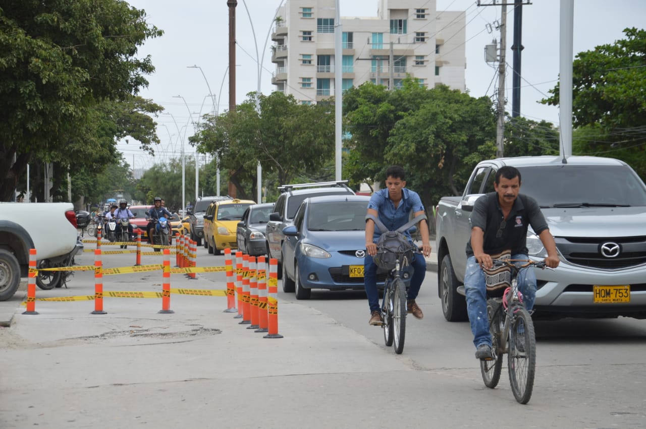 Desde 2018, la vía ya estaba bloqueada cerca al puente El Mayor.