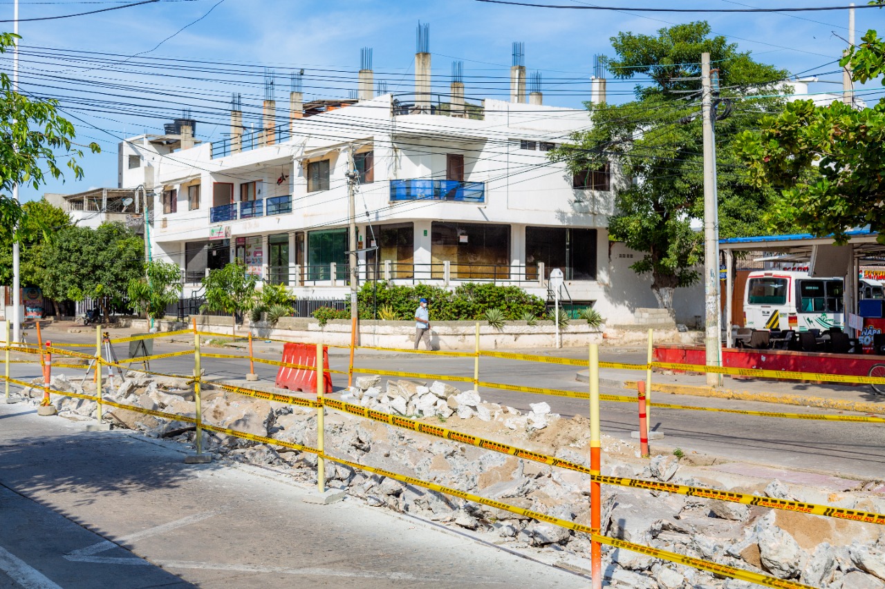 Essmar Obras en el colector Tamacá.