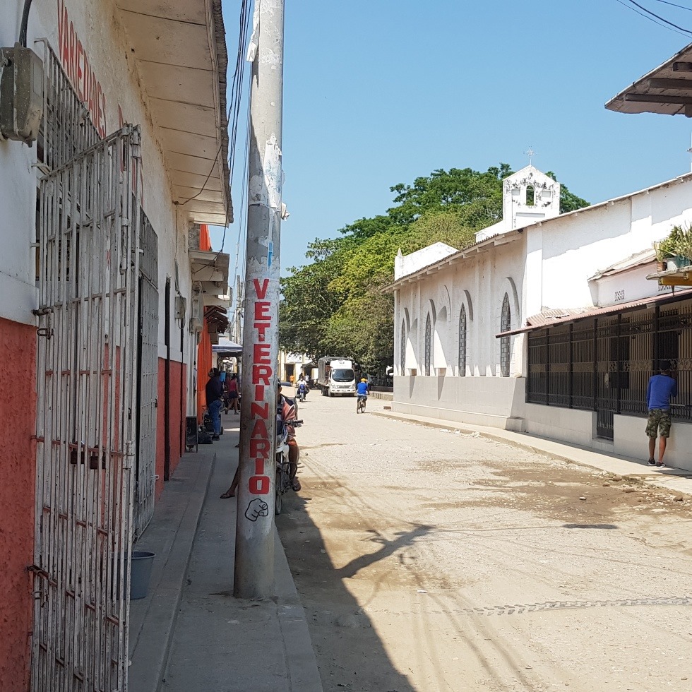 En Guacamayal, pobladores manifestaron estar inconformes con el servicio.