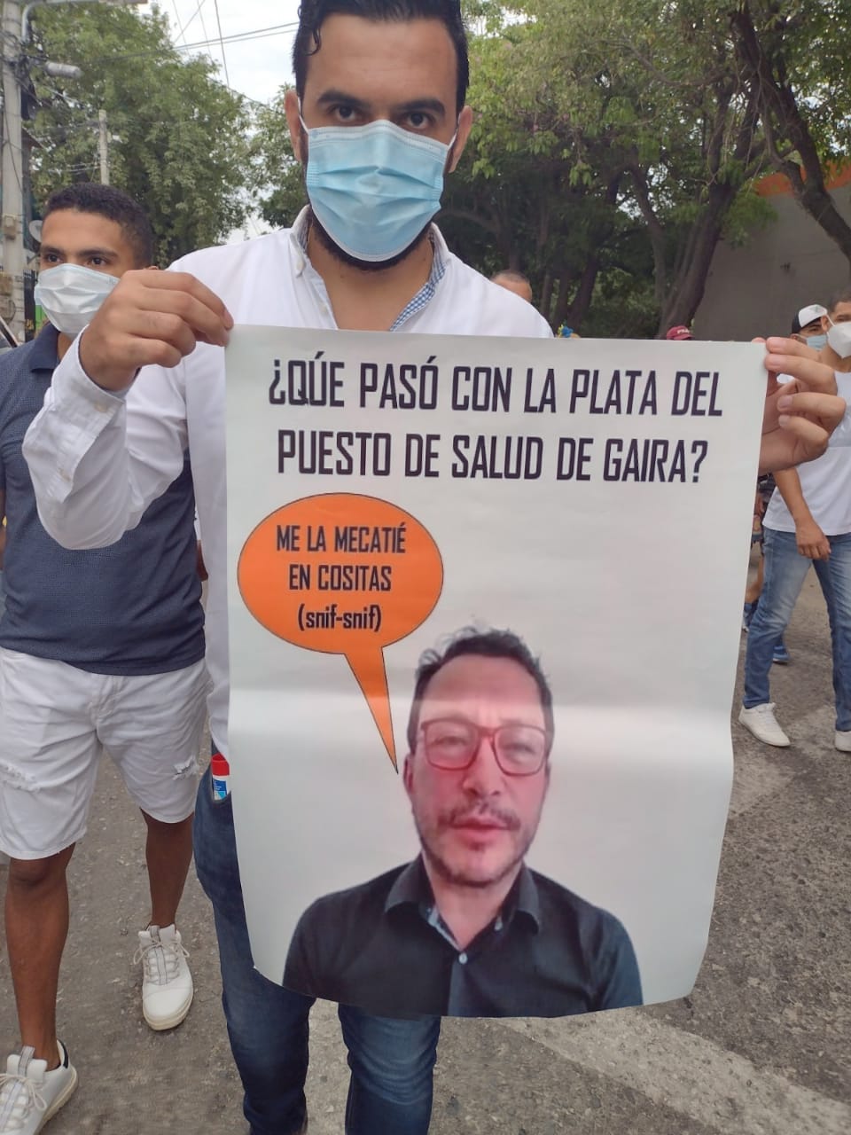 Pancartas de los manifestantes.