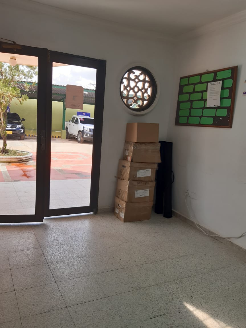 Las cajas permanecen arrumadas sin que un auditor las revise, mientras se pierde la oportunidad de recuperar recursos.