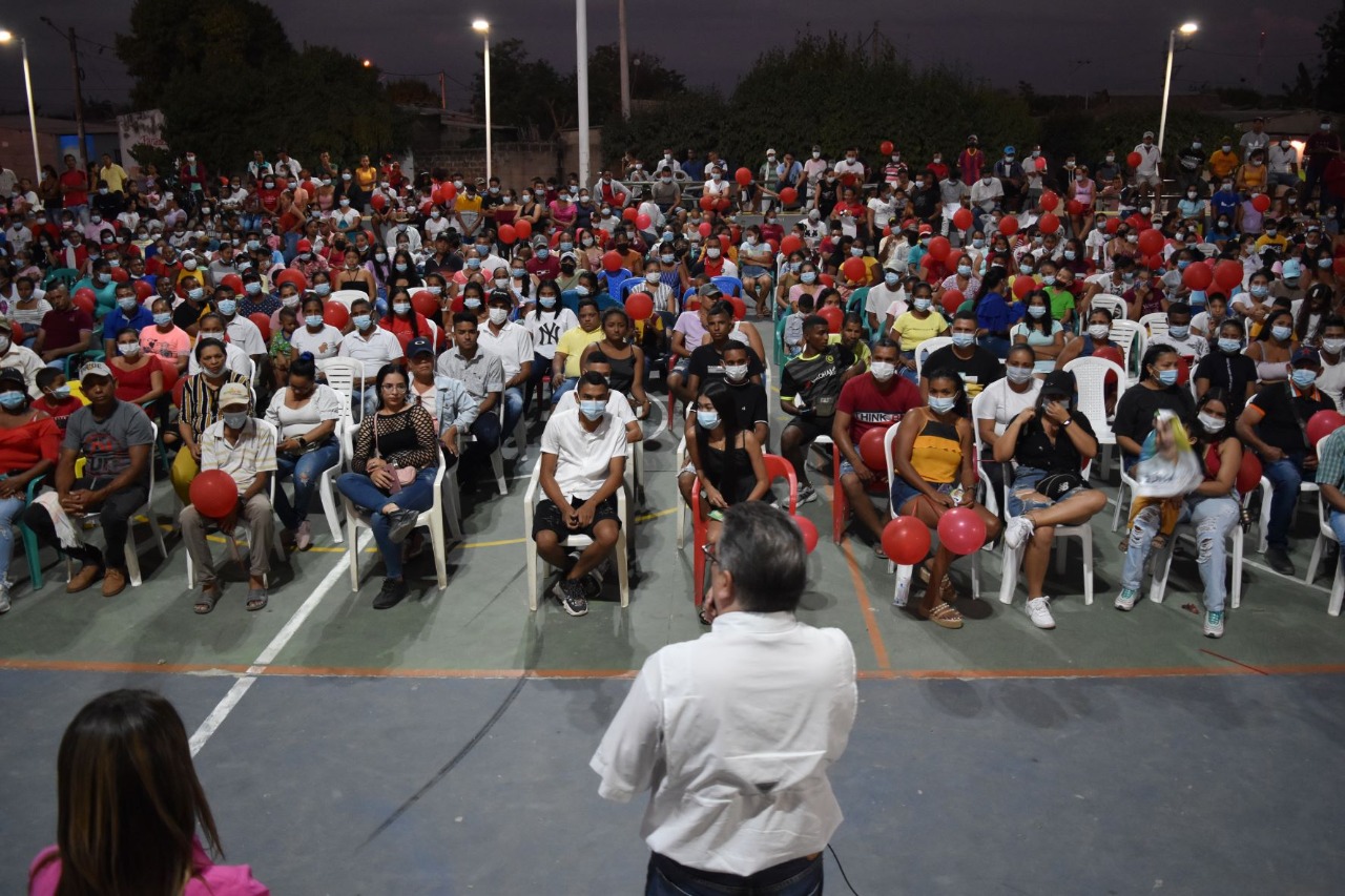 El respaldo recibido por el candidato fue masivo.