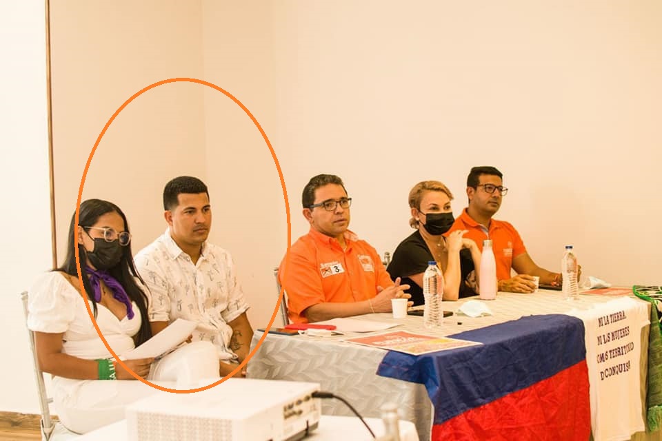 Saín Said Barros, siendo servidor público, participó en un evento proselitista de adhesión a Rafael Martínez.