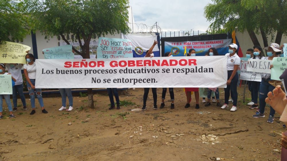El año pasado, la comunidad de un colegio de Apure protestó por la intención de nombrar como rector al confeso estafador.