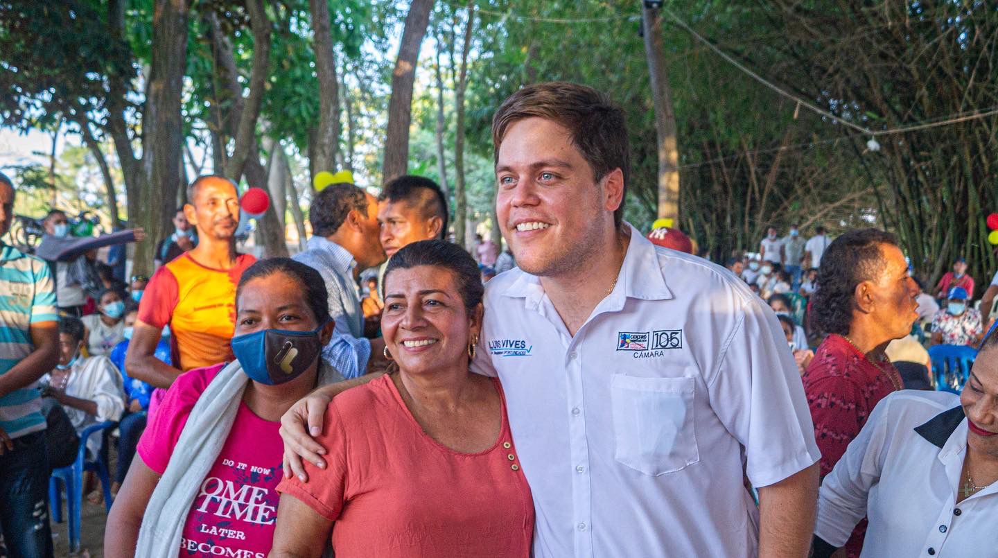 Luis Vives ha recorrido el Magdalena con su campaña para ser representante a la Cámara.