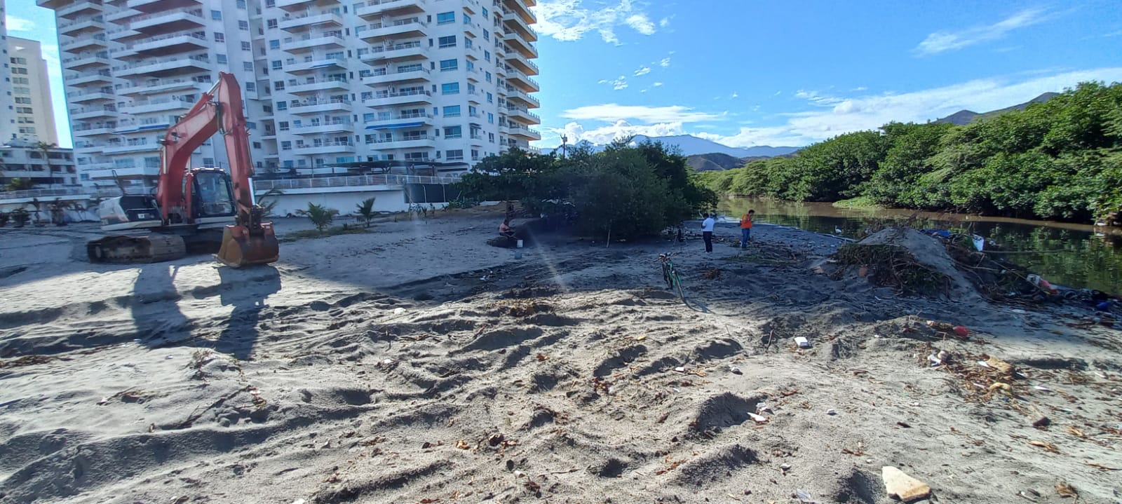 Labores en la desembocadura del Manzanares.