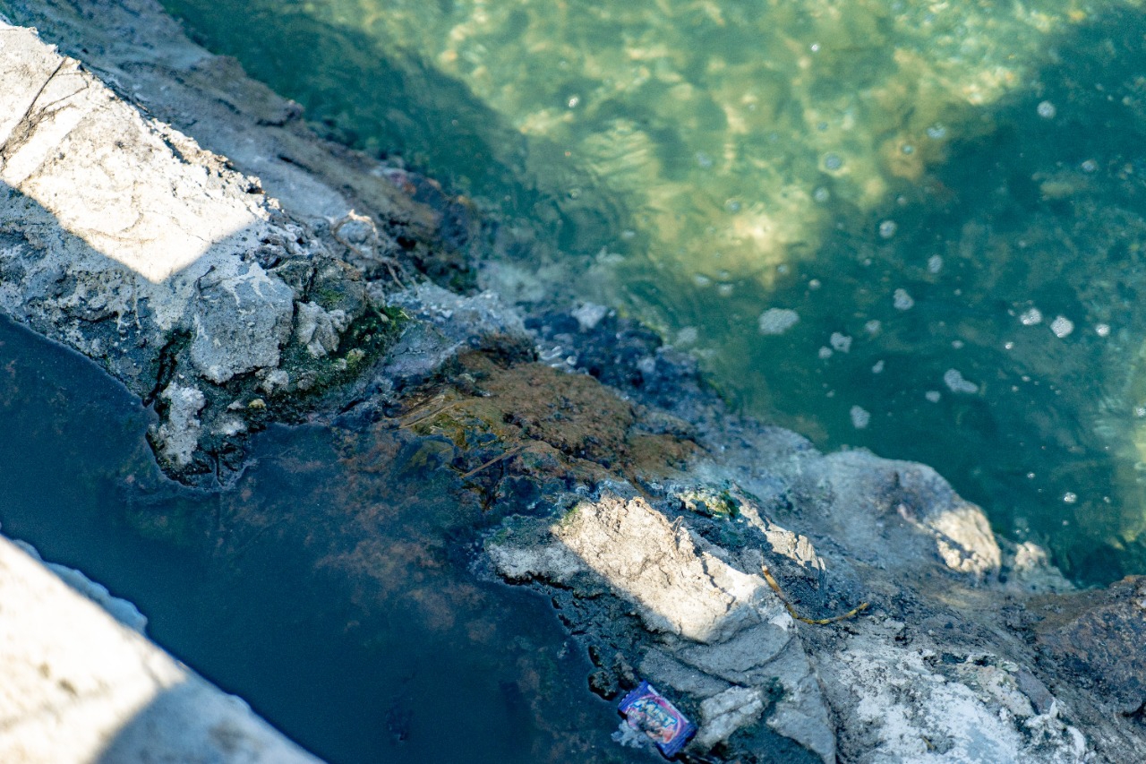 Contaminación a través de emisarios submarinos.