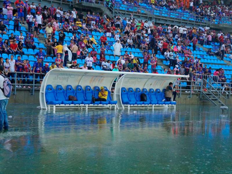 Inundaciones en el estadio Sierra Nevada