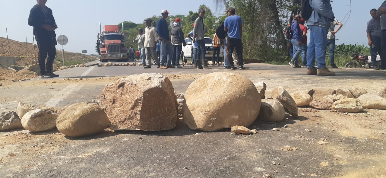 Bloqueos de habitantes del corregimiento de Macaraquilla.