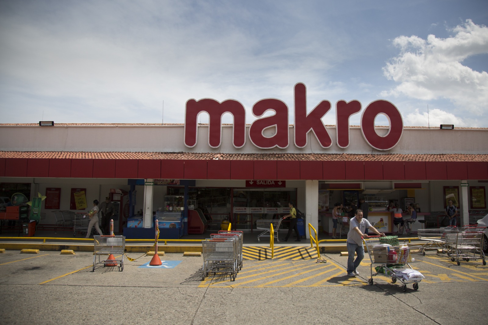 Makro.