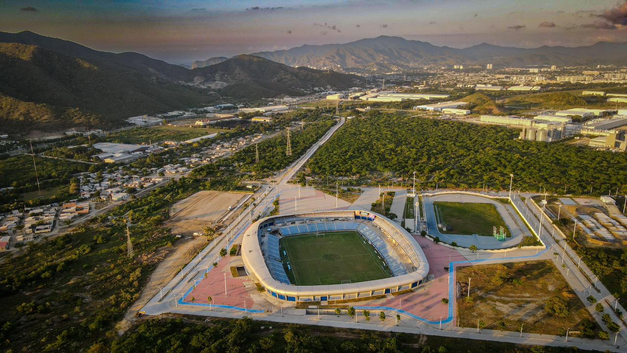 Vía al Estadio Sierra Nevada