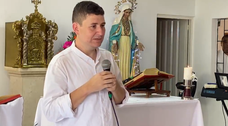 Juan Carlos Bayter contó su experiencia durante una misa.