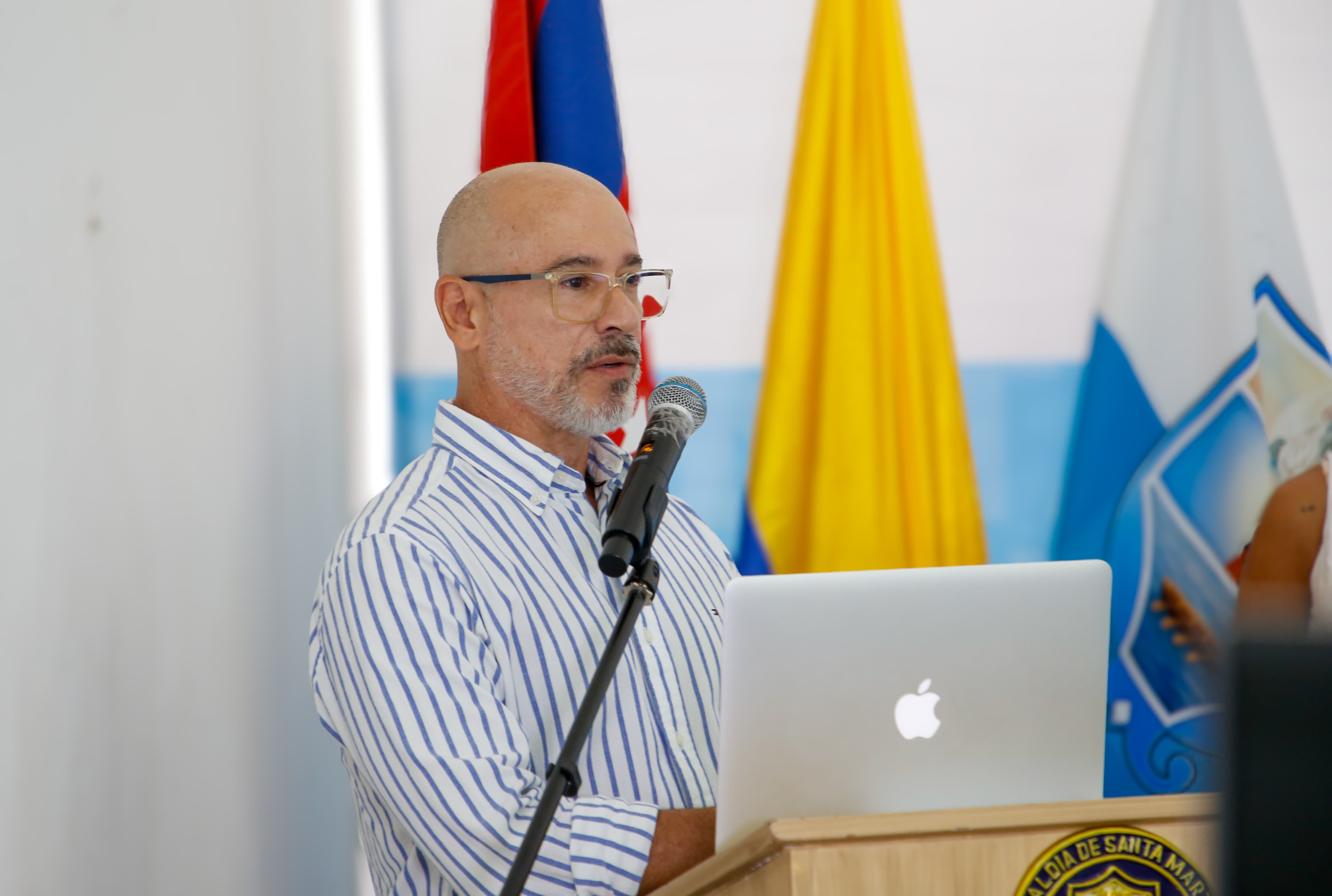 Secretario de Hacienda, Gonzalo Gutiérrez. 