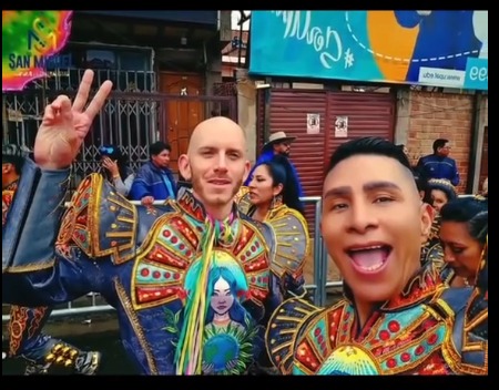Coatti venía viajando por distintos países, incluso participó de celebraciones en Bolivia.