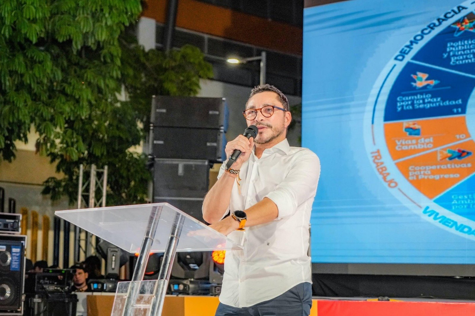 El exgobernador lideró el acto público