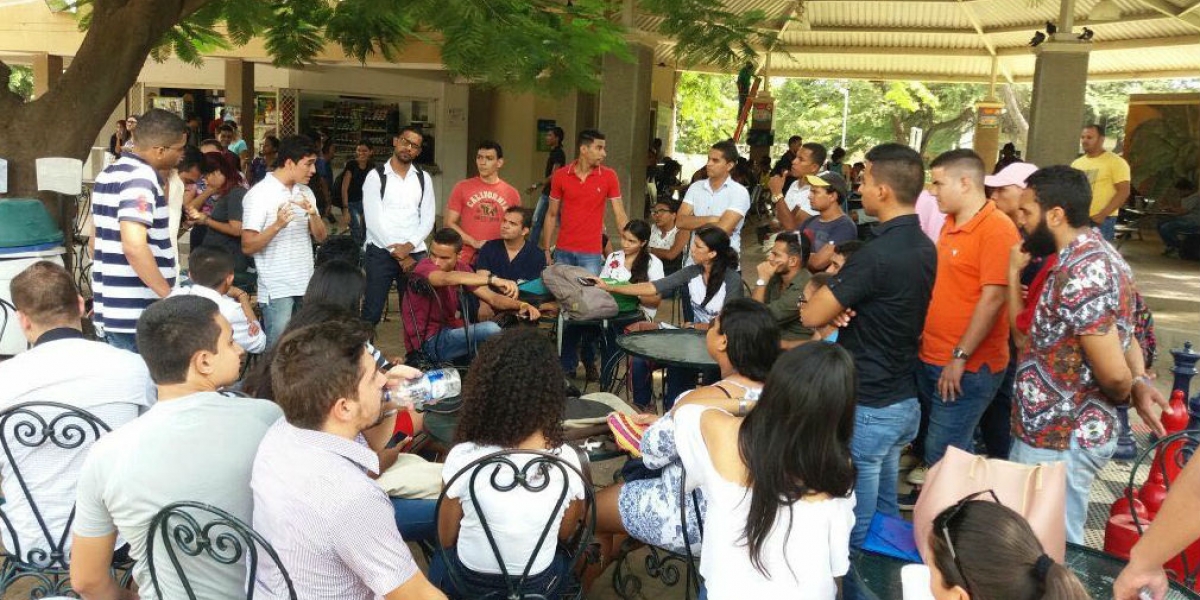 Durante varias semanas los jóvenes han ideado toda la logística para este día.