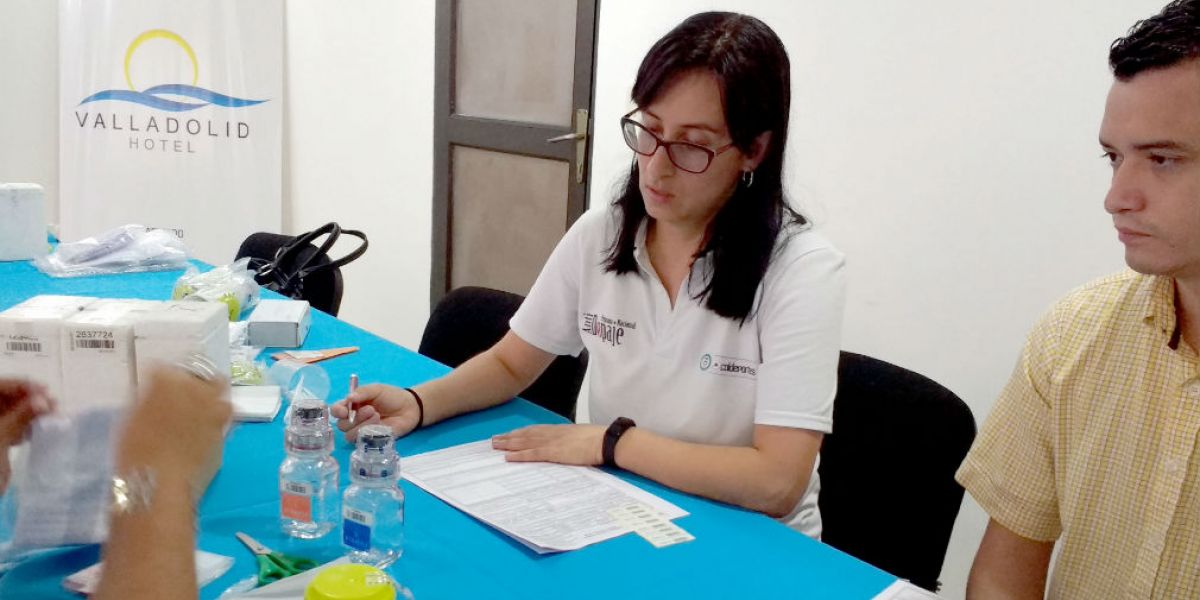 La delegada antidopajes de Coldeporte, durante las capacitaciones en la ciudad.