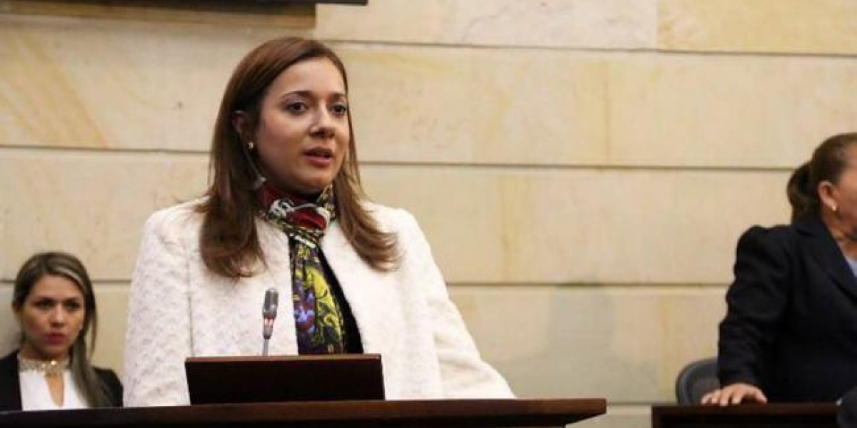 Vanguardia Liberal Astrid Salamanca, directora administrativa del Senado