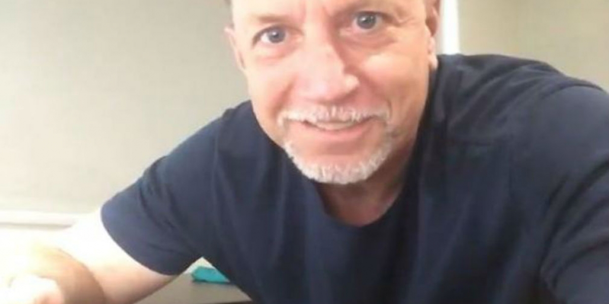 Captura de Pantalla Entrenador consume cocaína