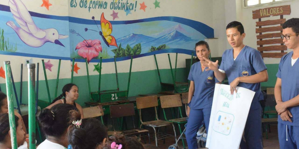 Campaña de concientización de la Unimag, en el barrio Las Malvinas