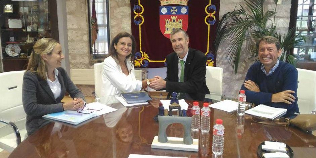  El convenio se firmó con la presencia de la Directora del Programa de Psicología de la Universidad Sergio Arboleda, el Rector Magnífico de la Universidad de Burgos, y la orientación de la docente esa misma institución, doctora Camino Escolar.