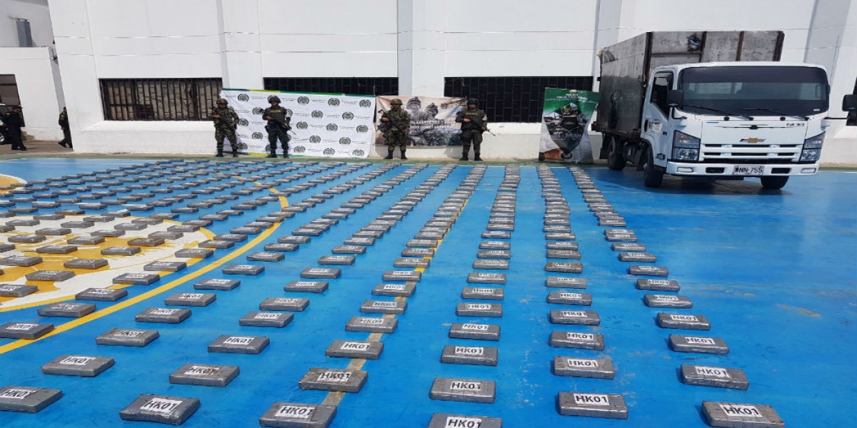 Ejército y Policía incautan 498 kilos de clorhidrato de cocaína en Albania, La Guajira