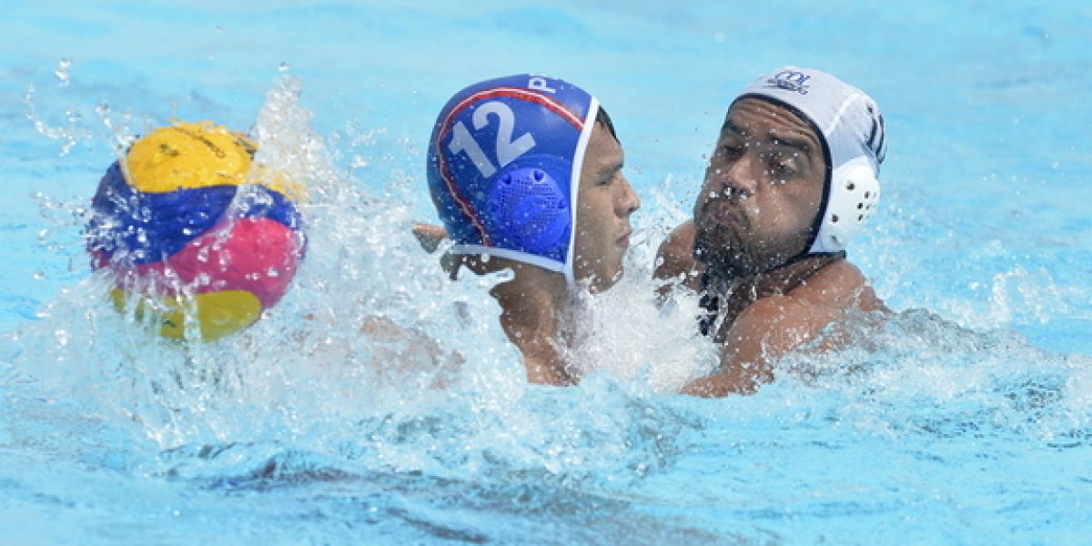 Ayer se vivió la primera jornada de Polo Acuático. 