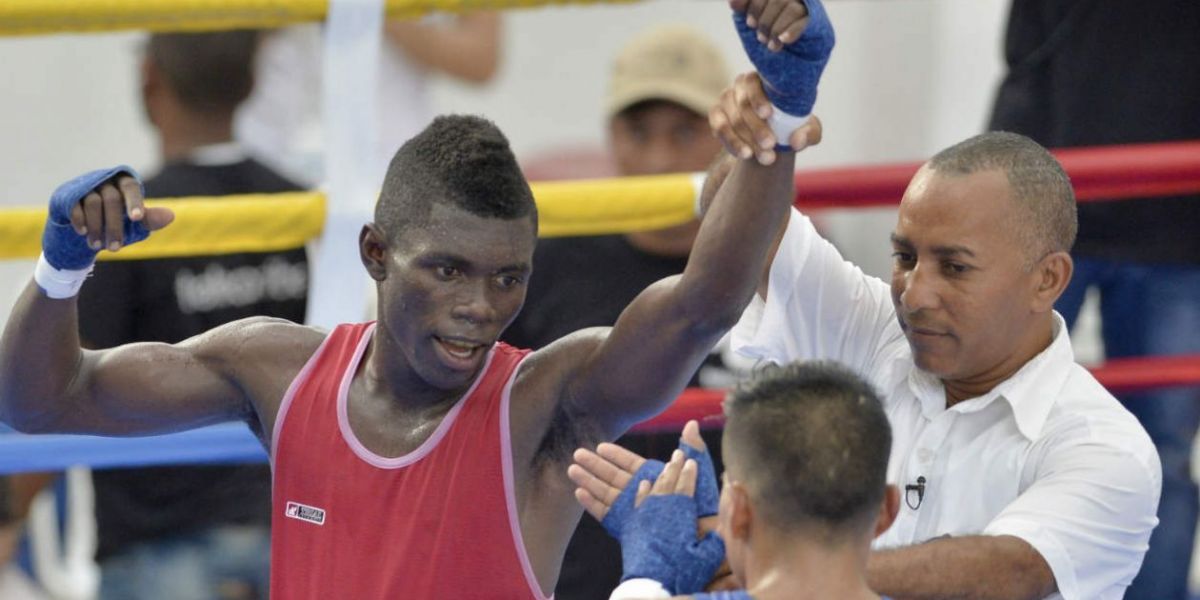 Yuberjen Martínez, campeón de Boxeo en los Bolivarianos en Santa Marta.  