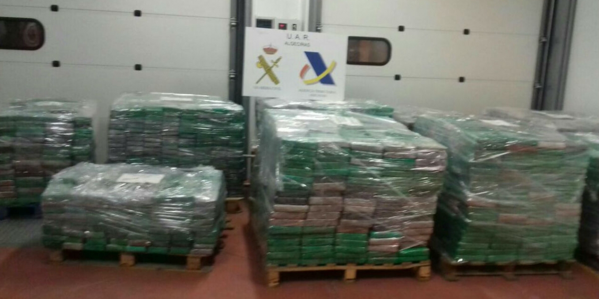 Comunicaciones Fuerza Naval del Caribe. Los narcóticos se encontraban ocultos en cajas de banano dentro de un contenedor que fue enviado desde el puerto de Turbo (Colombia).