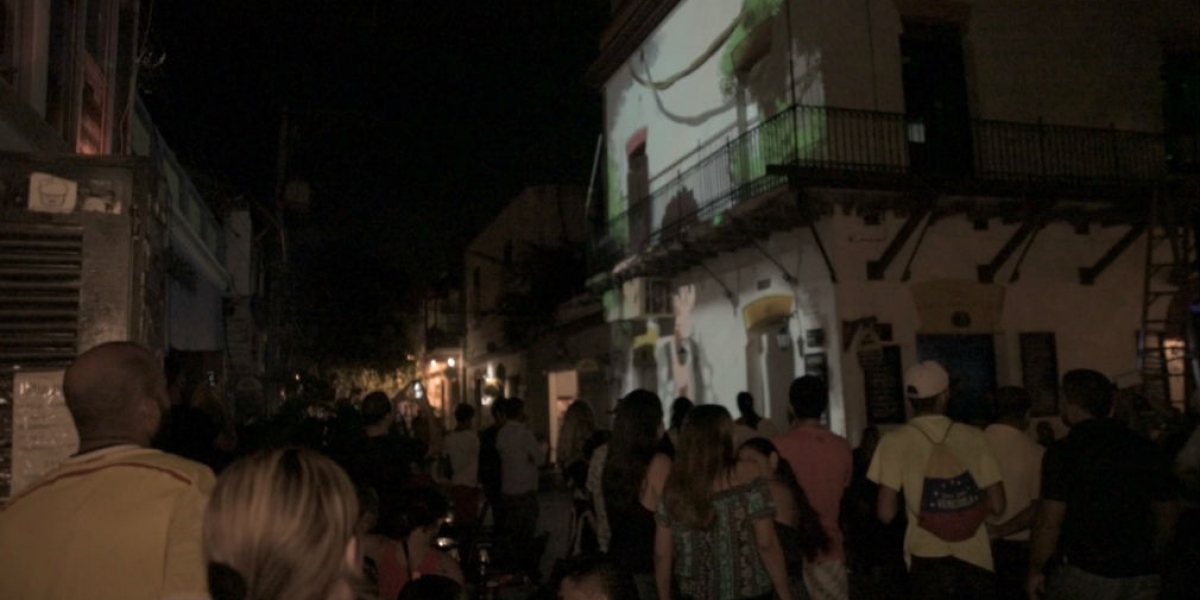 Las proyecciones son totalmente abiertas para cualquier público que sea transeúnte en las calles del Centro Histórico samario.