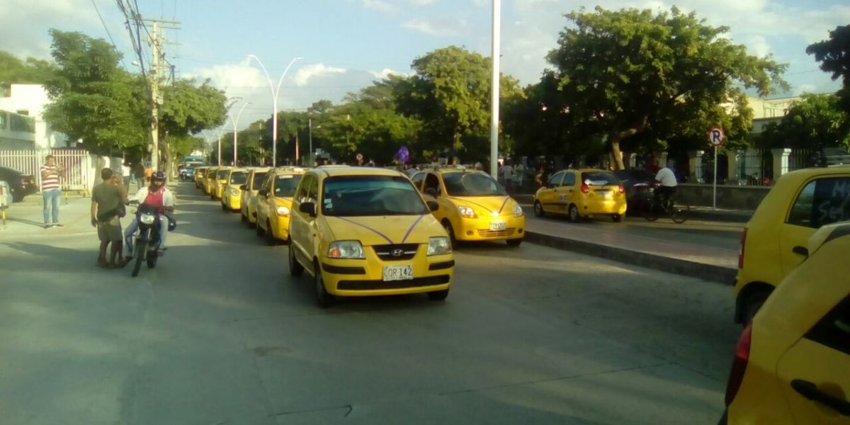 Cortesía. más 1500 taxis se tomaron las calles de Santa Marta.