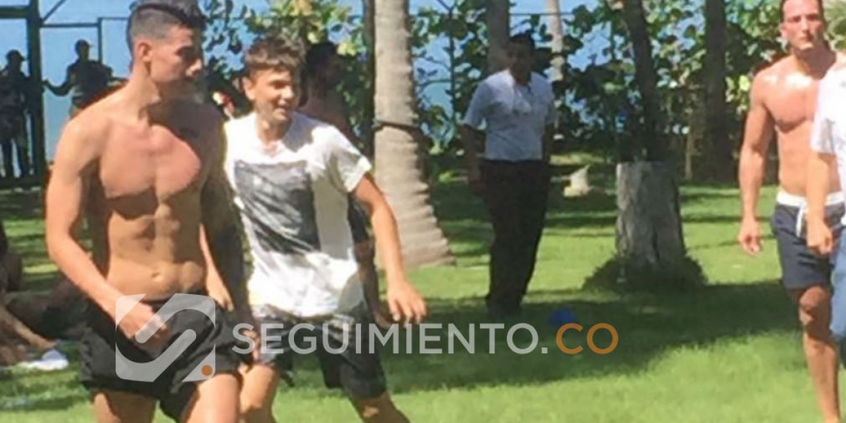 James Rodríguez, jugando fútbol en La Samaria.