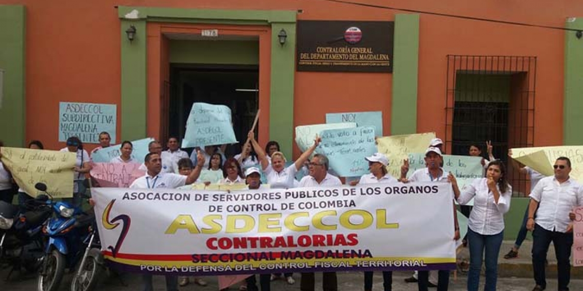 La contraloría departamental también protestó por la propuesta del contralor general, Edgardo Maya Villazón,