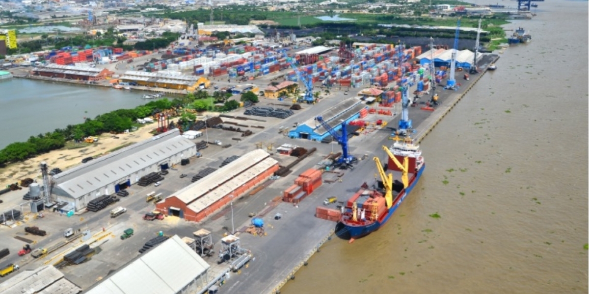 Zonacero.com Panorámica del Puerto de Barranquilla.