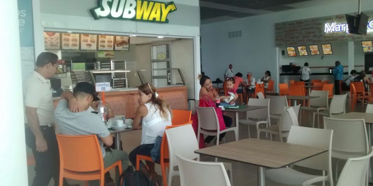 La nueva terminal cuenta con plazoleta de comidas, algo que antes no existía.